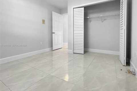 Villa ou maison à vendre à Miami, Floride: 4 chambres, 191.19 m2 № 2089625 - photo 19