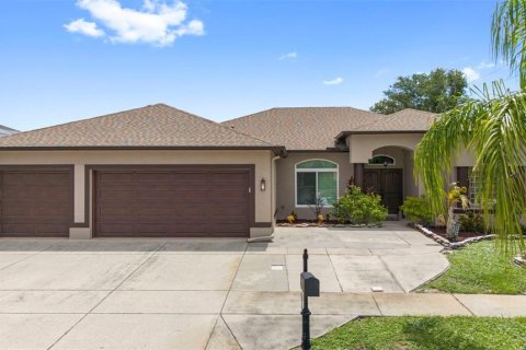 House in New Port Richey, Florida 3 bedrooms, 169.83 sq.m. № 1876006 - photo 3