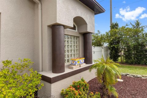 House in New Port Richey, Florida 3 bedrooms, 169.83 sq.m. № 1876006 - photo 6