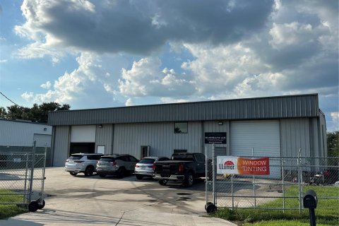 Propiedad comercial en venta en Lakeland, Florida, 538.83 m2 № 1915140 - foto 1