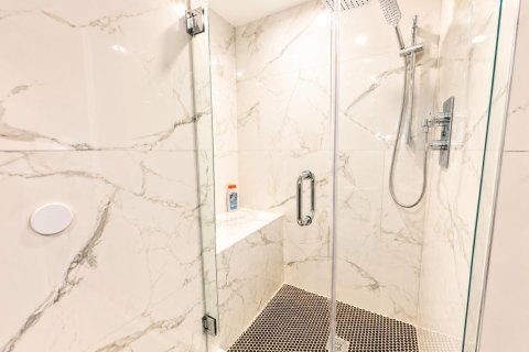 Condo in Miami, Florida, 2 bedrooms  № 2083360 - photo 12