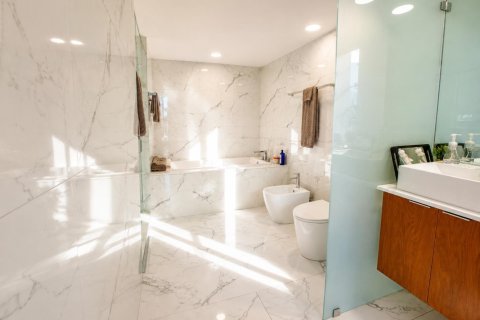 Condo in Miami, Florida, 2 bedrooms  № 2083360 - photo 10