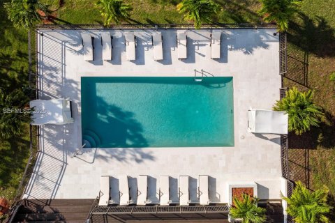 Casa en venta en Plantation, Florida, 9 dormitorios, 797.29 m2 № 1994434 - foto 14