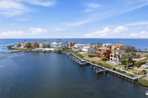 Villa ou maison à vendre à Port Richey, Floride: 5 chambres, 394.18 m2 № 2143581 - photo 17