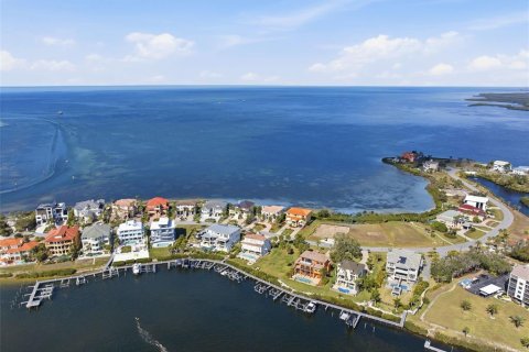 Villa ou maison à vendre à Port Richey, Floride: 5 chambres, 394.18 m2 № 2143581 - photo 8