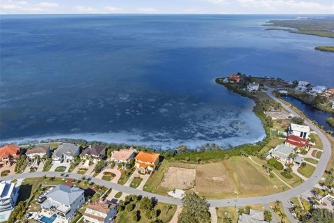 Villa ou maison à vendre à Port Richey, Floride: 5 chambres, 394.18 m2 № 2143581 - photo 4