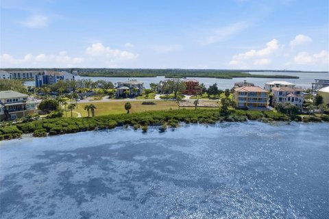 Villa ou maison à vendre à Port Richey, Floride: 5 chambres, 394.18 m2 № 2143581 - photo 30