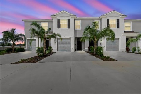 Touwnhouse à Wesley Chapel, Floride 3 chambres, 155.43 m2 № 2258406