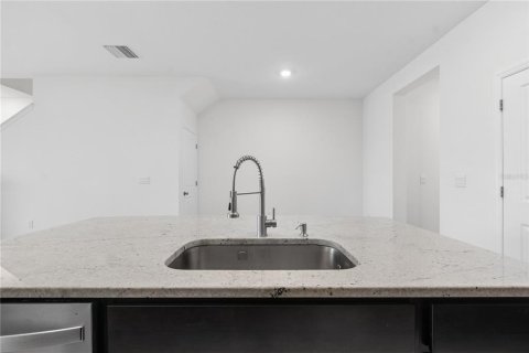 Touwnhouse à vendre à Wesley Chapel, Floride: 3 chambres, 155.43 m2 № 2258406 - photo 18