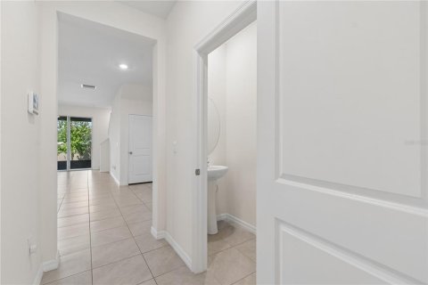 Touwnhouse à vendre à Wesley Chapel, Floride: 3 chambres, 155.43 m2 № 2258406 - photo 12