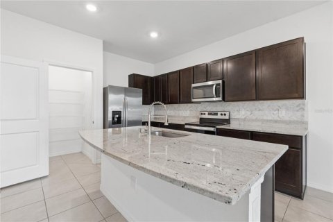 Touwnhouse à vendre à Wesley Chapel, Floride: 3 chambres, 155.43 m2 № 2258406 - photo 15