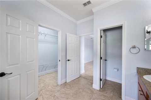 House in Lakeland, Florida 4 bedrooms, 219.81 sq.m. № 2117405 - photo 13