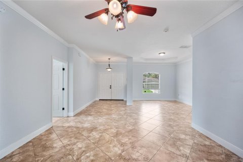 House in Lakeland, Florida 4 bedrooms, 219.81 sq.m. № 2117405 - photo 9
