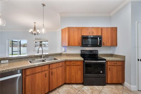 House in Lakeland, Florida 4 bedrooms, 219.81 sq.m. № 2117405 - photo 18