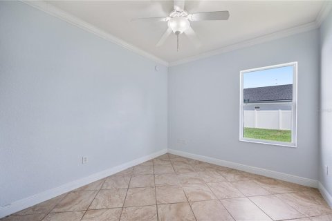House in Lakeland, Florida 4 bedrooms, 219.81 sq.m. № 2117405 - photo 25