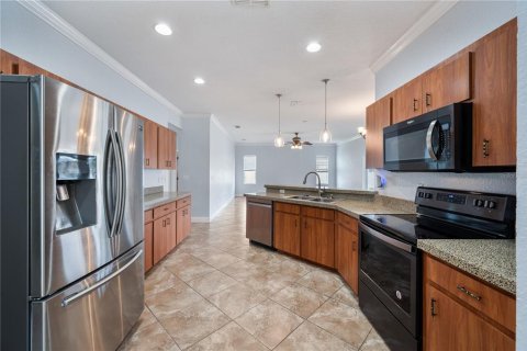 House in Lakeland, Florida 4 bedrooms, 219.81 sq.m. № 2117405 - photo 15