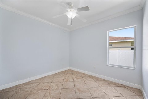 House in Lakeland, Florida 4 bedrooms, 219.81 sq.m. № 2117405 - photo 29