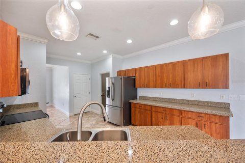 House in Lakeland, Florida 4 bedrooms, 219.81 sq.m. № 2117405 - photo 17