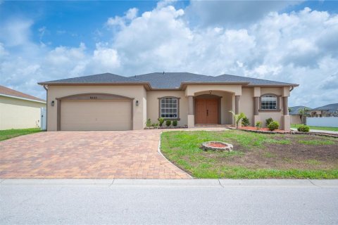 House in Lakeland, Florida 4 bedrooms, 219.81 sq.m. № 2117405 - photo 2