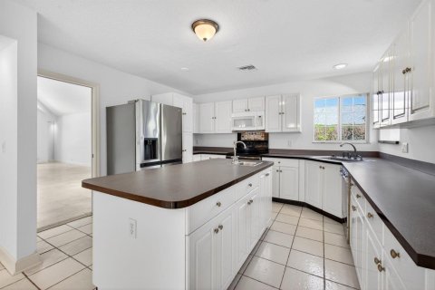 House in Vero Beach, Florida 4 bedrooms, 318.84 sq.m. № 2249740 - photo 20