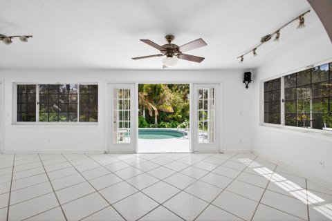 House in Vero Beach, Florida 4 bedrooms, 318.84 sq.m. № 2249740 - photo 24