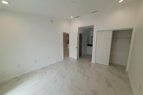 House in Palm Harbor, Florida 2 bedrooms, 92.9 sq.m. № 2379738 - photo 7