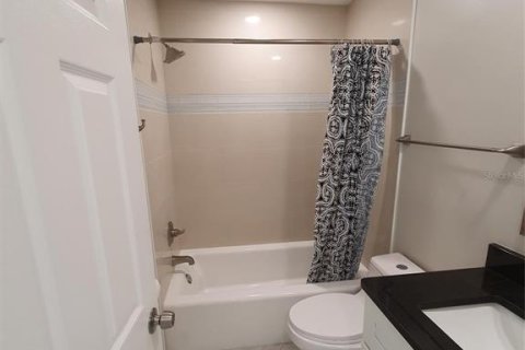 House in Palm Harbor, Florida 2 bedrooms, 92.9 sq.m. № 2379738 - photo 4