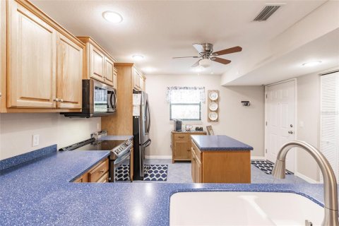 Condo in Punta Gorda, Florida, 2 bedrooms  № 1552114 - photo 13