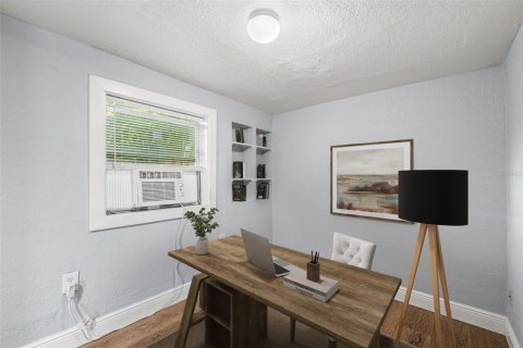 Casa en alquiler en Tampa, Florida, 4 dormitorios, 220.92 m2 № 1879359 - foto 18