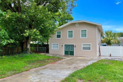 Casa en alquiler en Tampa, Florida, 4 dormitorios, 220.92 m2 № 1879359 - foto 2