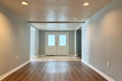 Casa en alquiler en Tampa, Florida, 4 dormitorios, 220.92 m2 № 1879359 - foto 4