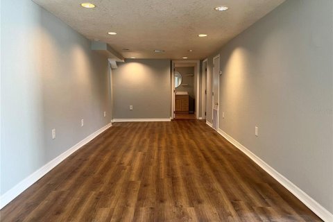 Casa en alquiler en Tampa, Florida, 4 dormitorios, 220.92 m2 № 1879359 - foto 5