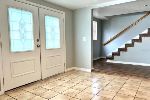 Casa en alquiler en Tampa, Florida, 4 dormitorios, 220.92 m2 № 1879359 - foto 3