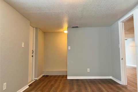 Casa en alquiler en Tampa, Florida, 4 dormitorios, 220.92 m2 № 1879359 - foto 6