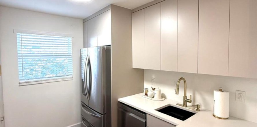 Condo in Margate, Florida, 1 bedroom  № 2250521