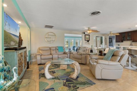 Casa en venta en Port Charlotte, Florida, 3 dormitorios, 150.87 m2 № 1529658 - foto 5