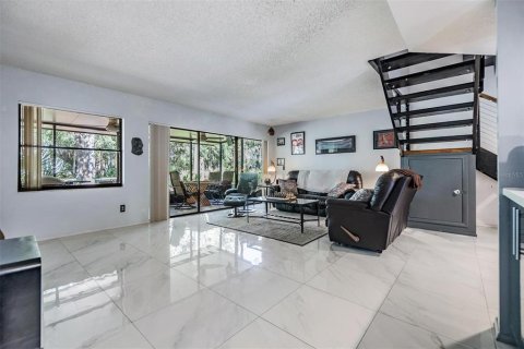 Townhouse in Oldsmar, Florida 3 bedrooms, 134.71 sq.m. № 1534039 - photo 8