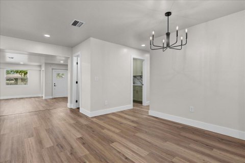 Villa ou maison à vendre à West Palm Beach, Floride: 4 chambres, 257.06 m2 № 2270472 - photo 9