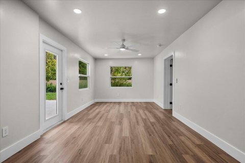 Villa ou maison à vendre à West Palm Beach, Floride: 4 chambres, 257.06 m2 № 2270472 - photo 10