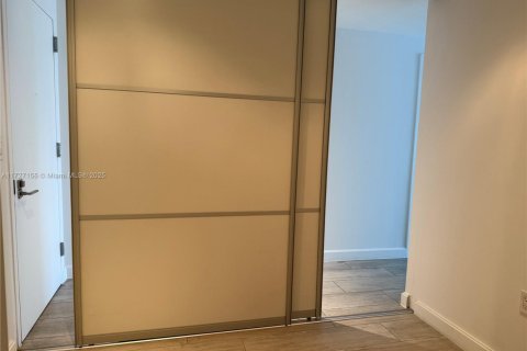 Condominio en venta en Miami, Florida, 1 dormitorio, 68.93 m2 № 1812223 - foto 18