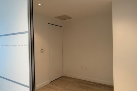Condominio en venta en Miami, Florida, 1 dormitorio, 68.93 m2 № 1812223 - foto 23