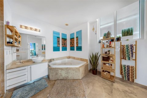 Copropriété à louer à Miami, Floride: 2 chambres, 148.09 m2 № 2075481 - photo 17