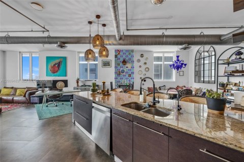 Copropriété à louer à Miami, Floride: 2 chambres, 148.09 m2 № 2075481 - photo 7