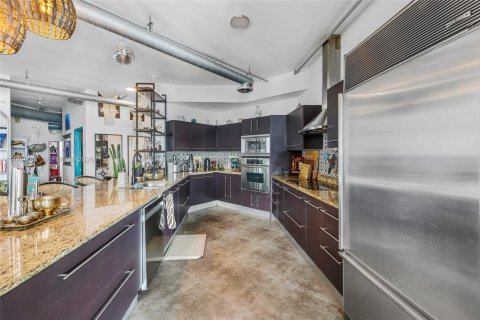 Copropriété à louer à Miami, Floride: 2 chambres, 148.09 m2 № 2075481 - photo 6