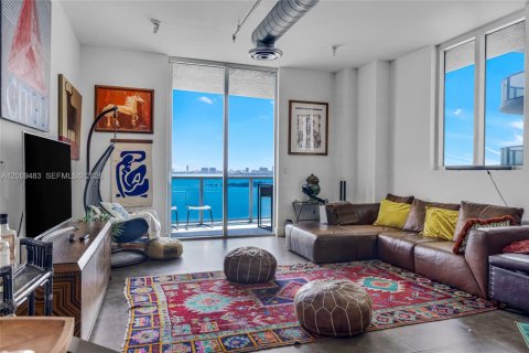 Copropriété à louer à Miami, Floride: 2 chambres, 148.09 m2 № 2075481 - photo 2