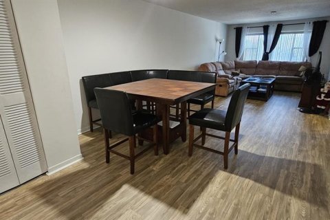 Copropriété à louer à Saint Petersburg, Floride: 1 chambre, 71.07 m2 № 1913382 - photo 13