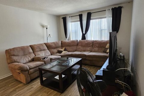 Copropriété à louer à Saint Petersburg, Floride: 1 chambre, 71.07 m2 № 1913382 - photo 7