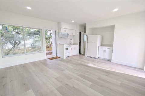 Купить коммерческую недвижимость в Норт-Майами-Бич, Флорида 114.27м2, № 2062918 - фото 28