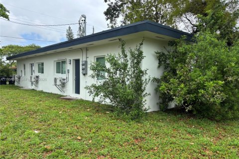 Купить коммерческую недвижимость в Норт-Майами-Бич, Флорида 114.27м2, № 2062918 - фото 4