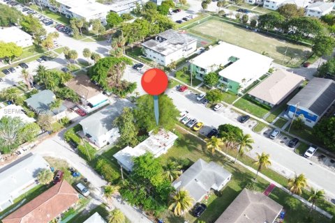 Купить коммерческую недвижимость в Норт-Майами-Бич, Флорида 114.27м2, № 2062918 - фото 23